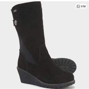 Khombu Pisa Waterproof Suede Wedge Boot